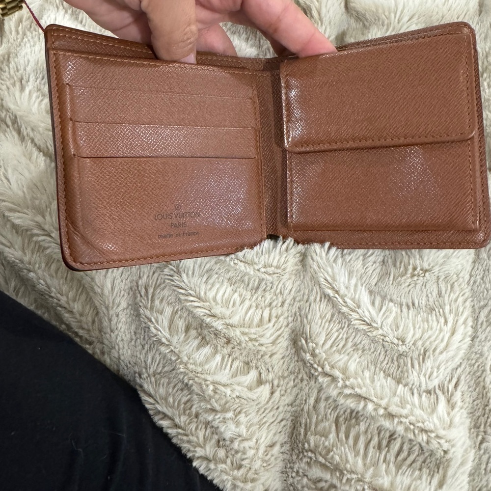 Louis Vuitton Monogram Men’s Wallet authentic - Picture 5 of 10